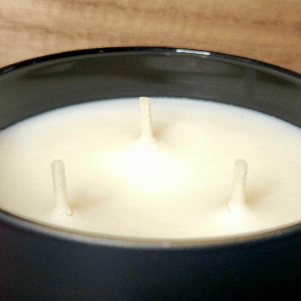 Bath & Body Works Leather & Brandy 3-Wick Candle - Picture 3 of 5